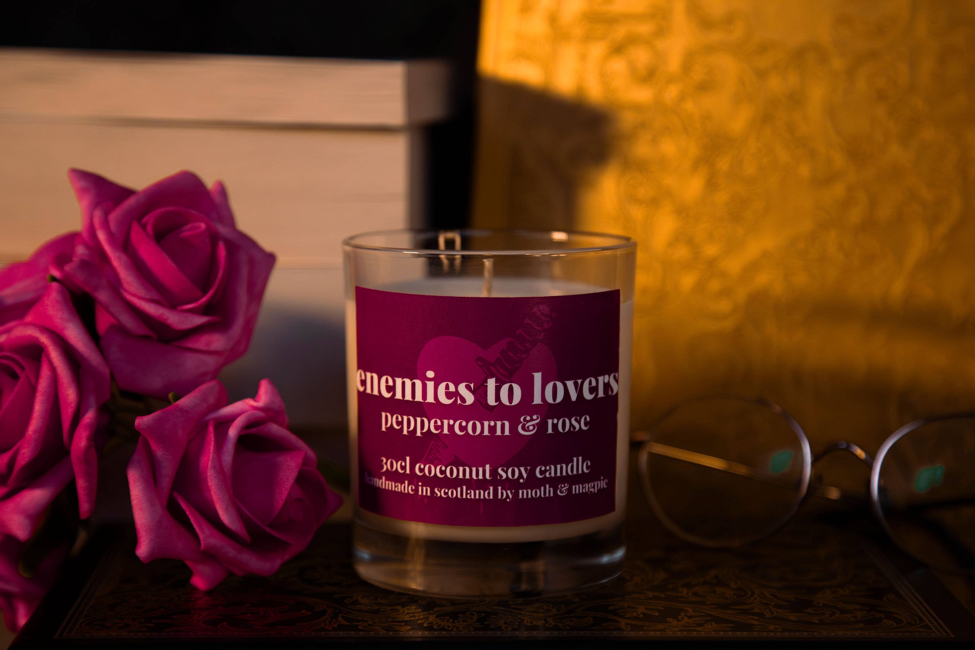 Enemies to Lovers | Handmade 30cl Bookish Candle